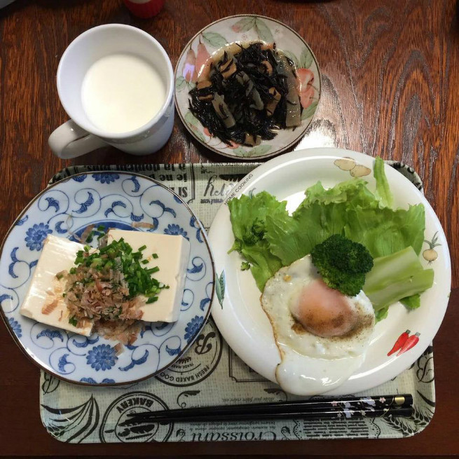 卵と豆腐はタンパク質も手軽に摂取できます。オススメの食材です。