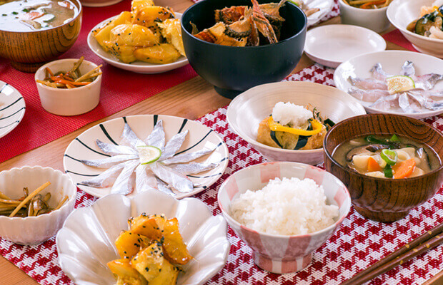 豊富な食事プログラム